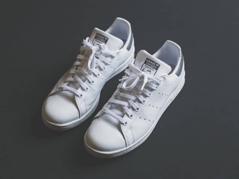 How to take care of white sneakers?